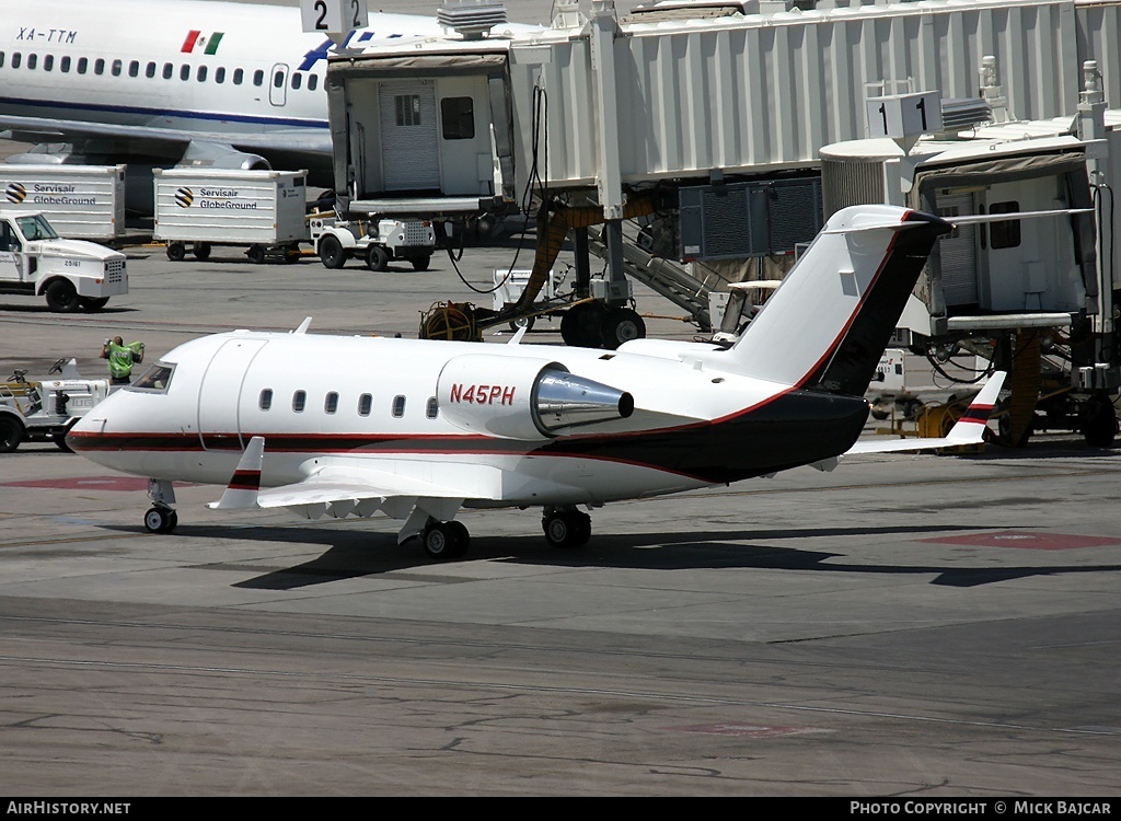 Aircraft Photo of N45PH | Canadair Challenger 601 (CL-600-2A12) | AirHistory.net #33080