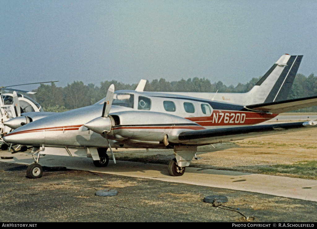 Aircraft Photo of N7620D | Beech A60 Duke | AirHistory.net #33316