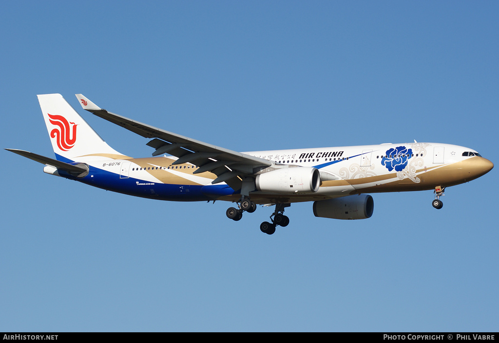 Aircraft Photo of B-6076 | Airbus A330-243 | Air China | AirHistory.net #33328