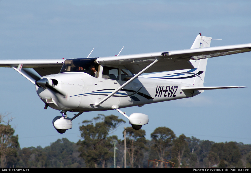 Aircraft Photo of VH-EWZ | Cessna 172S Skyhawk SP | AirHistory.net #33441