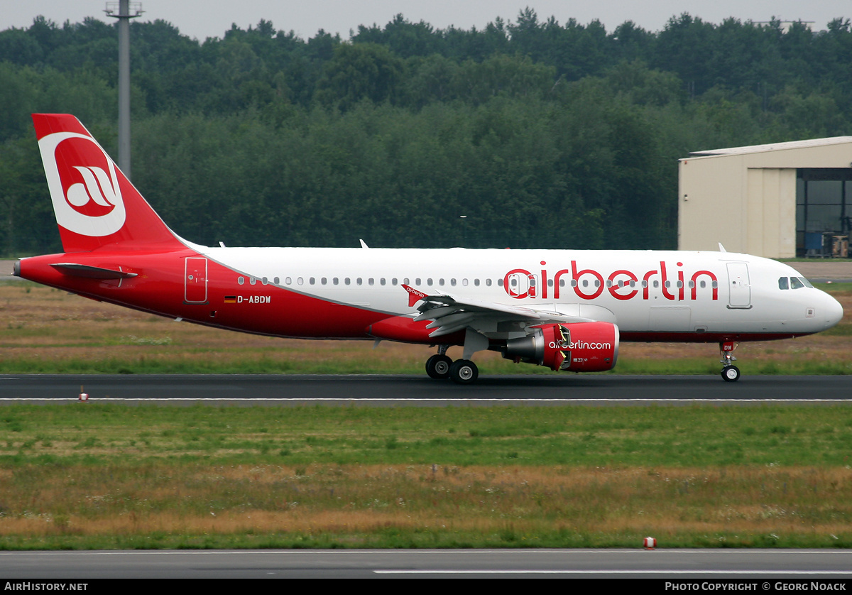 Aircraft Photo of D-ABDW | Airbus A320-214 | Air Berlin | AirHistory.net #33525