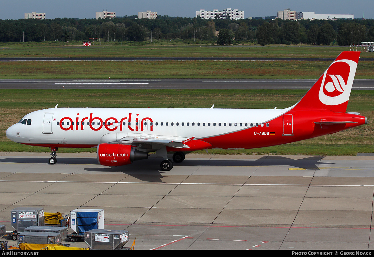 Aircraft Photo of D-ABDW | Airbus A320-214 | Air Berlin | AirHistory.net #33526