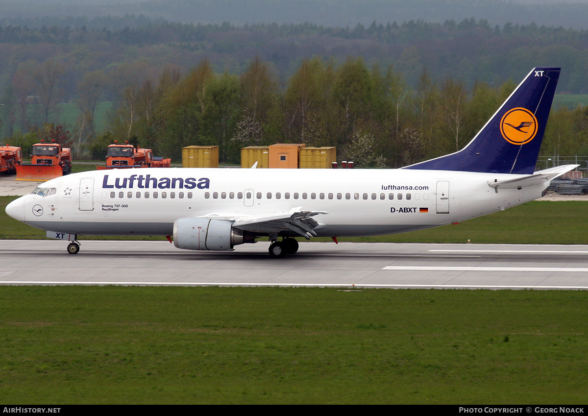 Aircraft Photo of D-ABXT | Boeing 737-330 | Lufthansa | AirHistory.net #33974
