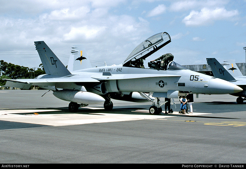 Aircraft Photo of 164674 | McDonnell Douglas F/A-18D Hornet | USA - Marines | AirHistory.net #34027