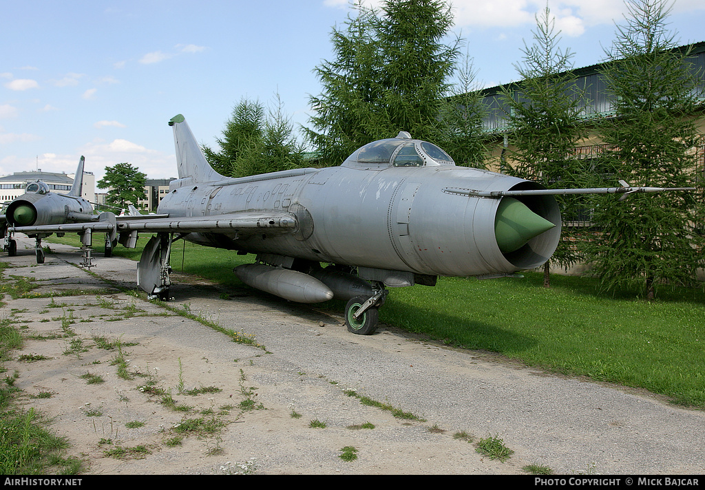 Aircraft Photo of 807 | Sukhoi Su-7BKL | Poland - Air Force | AirHistory.net #34120