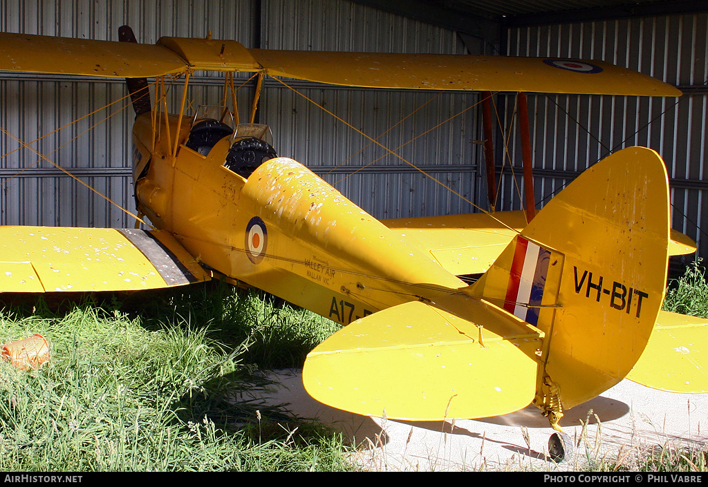 Aircraft Photo of VH-BIT / A17-587 | De Havilland D.H. 82A Tiger Moth | Australia - Air Force | AirHistory.net #34425