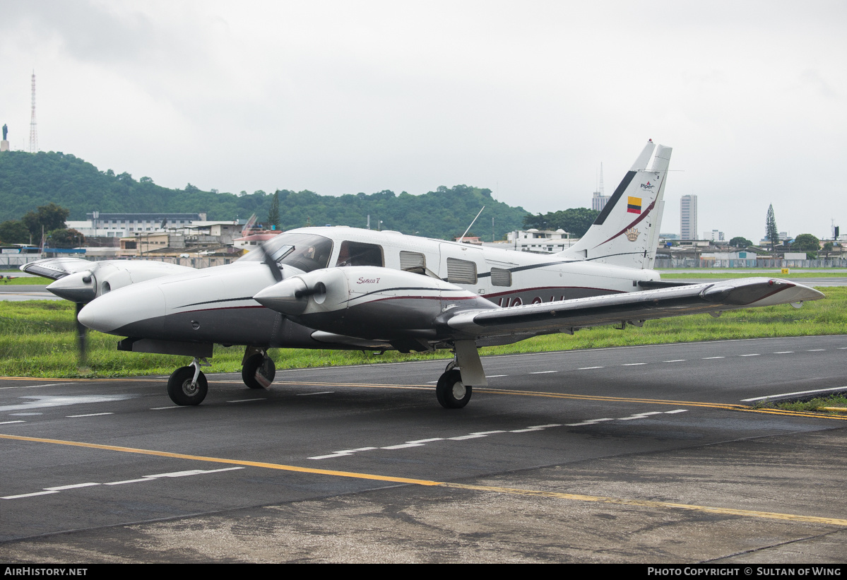 Aircraft Photo of HC-CJJ | Piper PA-34-220T Seneca V | AirHistory.net #34673