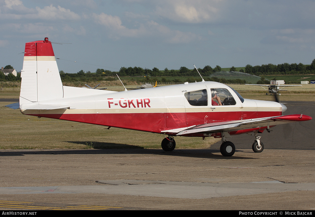 Aircraft Photo of F-GKHR | SIAI-Marchetti S-205-20 R | AirHistory.net #34791