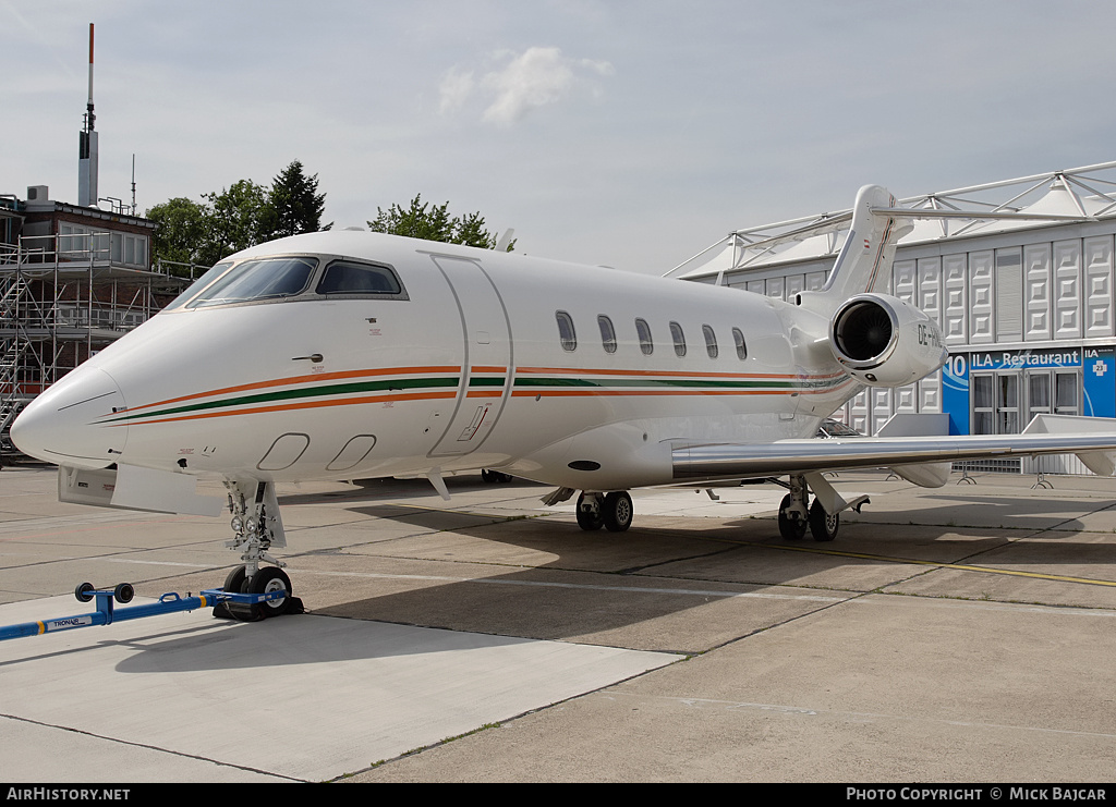 Aircraft Photo of OE-HNL | Bombardier Challenger 300 (BD-100-1A10) | AirHistory.net #35418