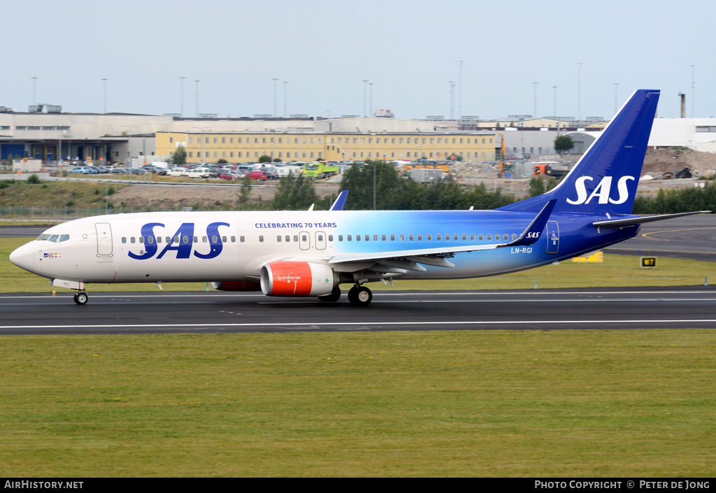 Aircraft Photo of LN-RGI | Boeing 737-86N | Scandinavian Airlines - SAS | AirHistory.net #35559