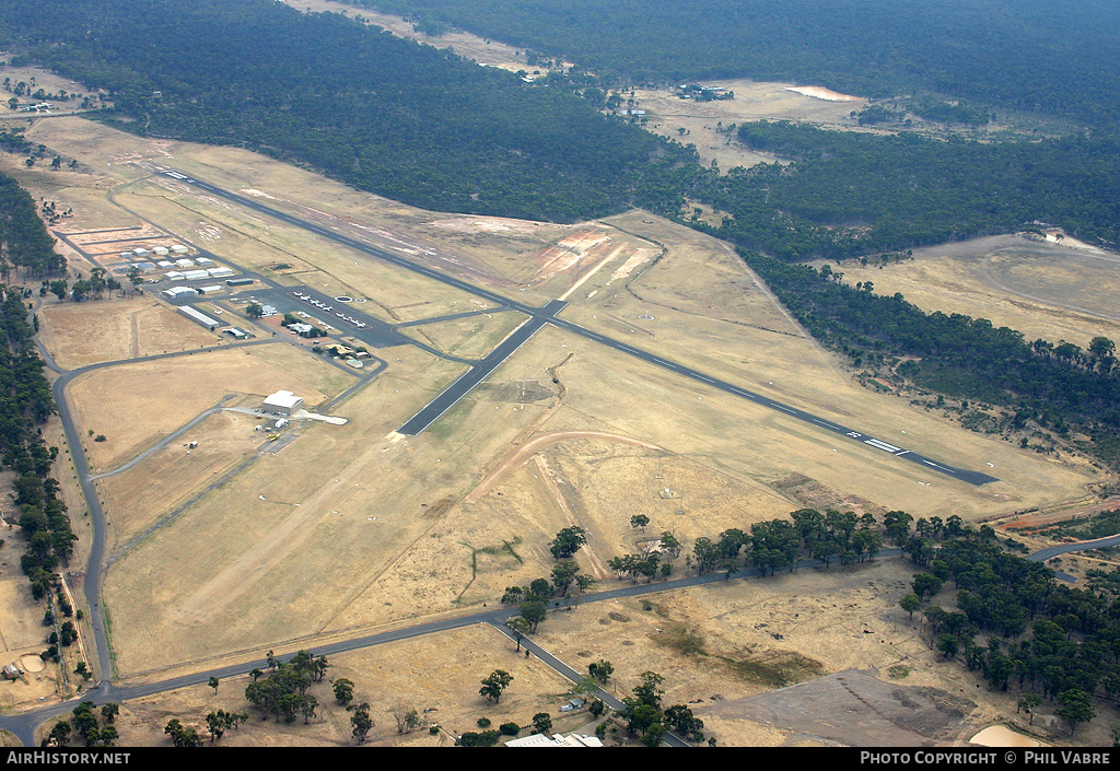 Airport photo of Bendigo (YBDG / BXG) in Victoria, Australia | AirHistory.net #36263