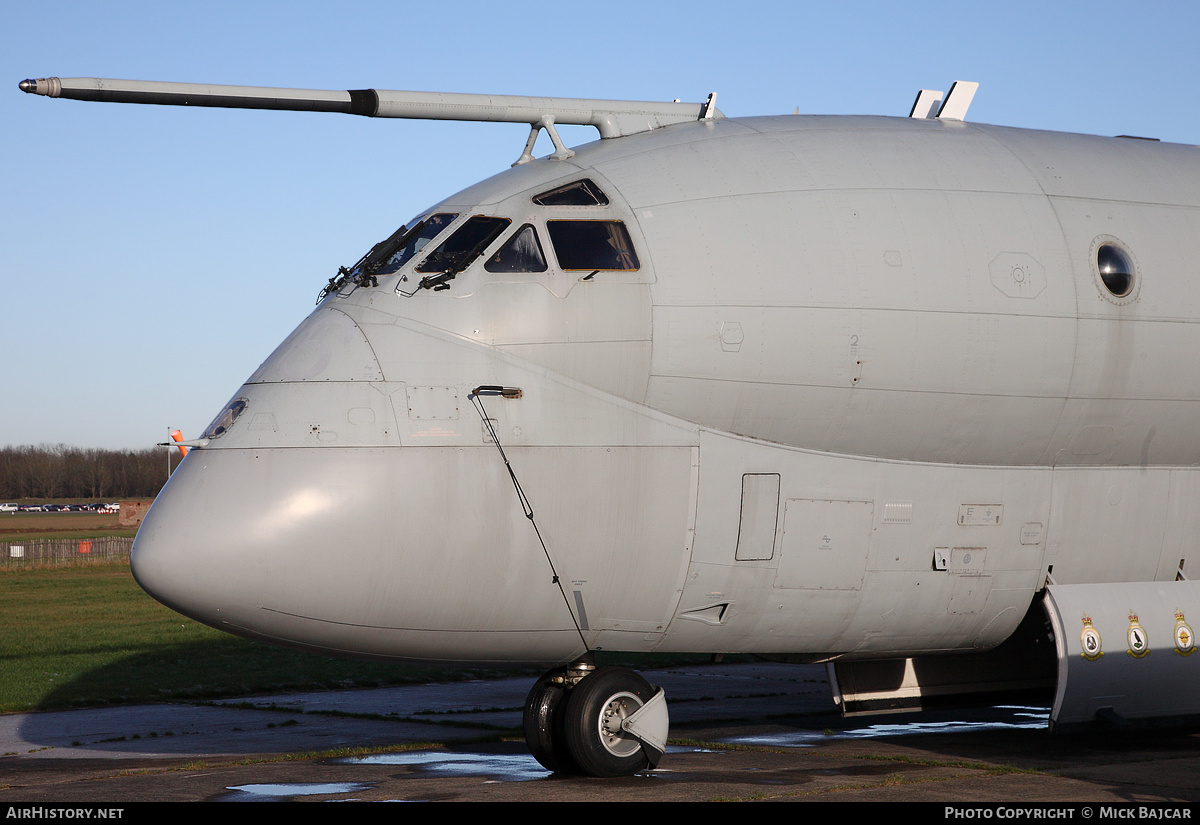 Aircraft Photo of XV226 | Hawker Siddeley Nimrod MR2 | UK - Air Force | AirHistory.net #36340