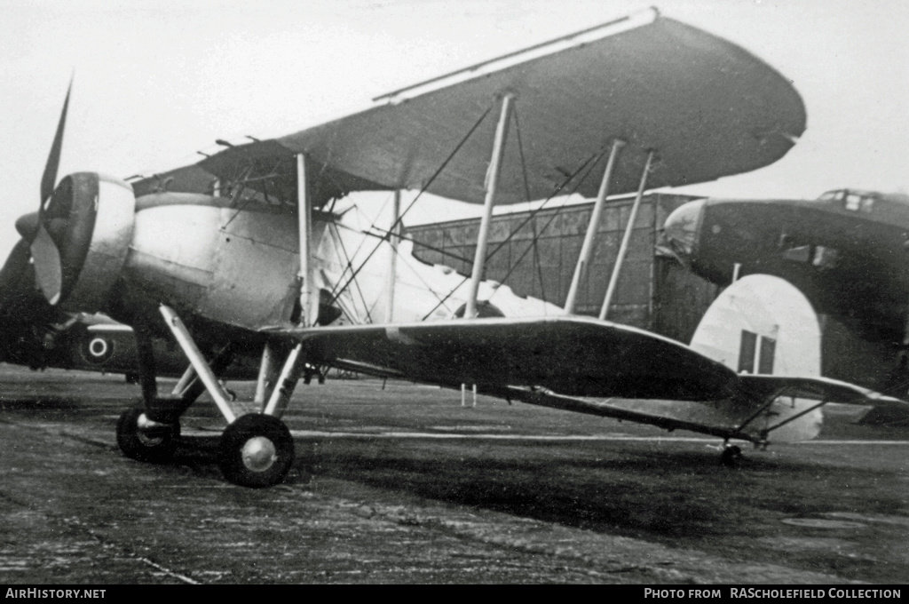 Aircraft Photo of LS326 | Fairey Swordfish Mk2 | UK - Navy | AirHistory.net #36479