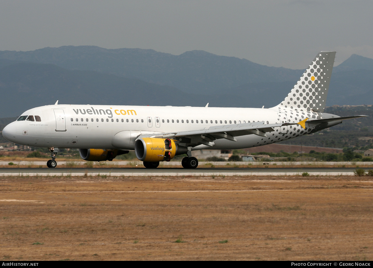 Aircraft Photo of EC-JTQ | Airbus A320-214 | Vueling Airlines | AirHistory.net #36814