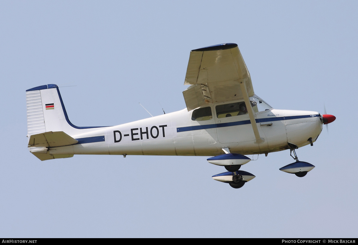 Aircraft Photo of D-EHOT | Cessna 172 Skyhawk | AirHistory.net #36933