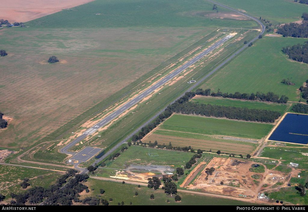Airport photo of Charlton (YCHL) in Victoria, Australia | AirHistory.net #36984