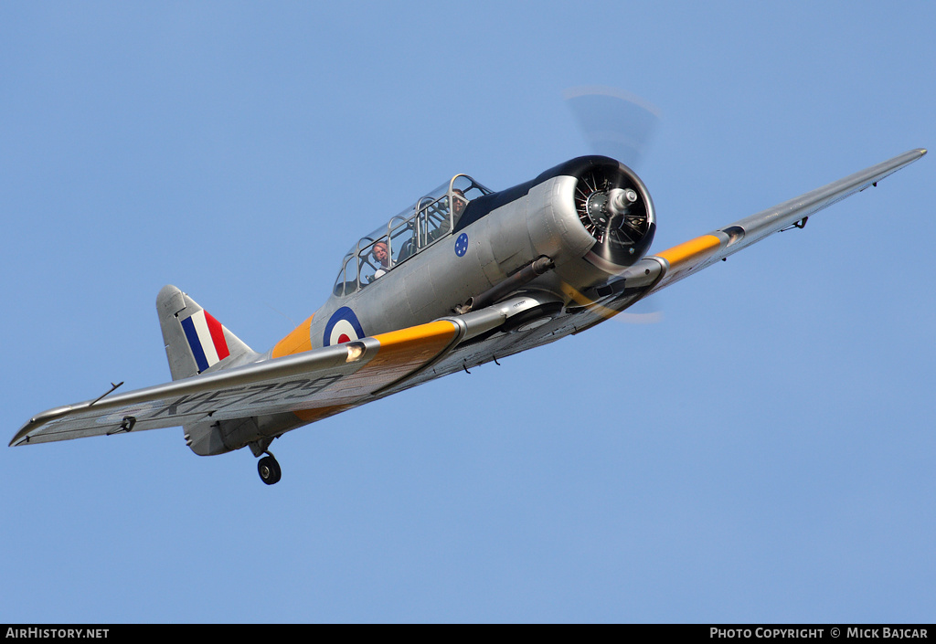 Aircraft Photo of G-BJST / KF729 | North American T-6H Harvard Mk IV | UK - Air Force | AirHistory.net #37034