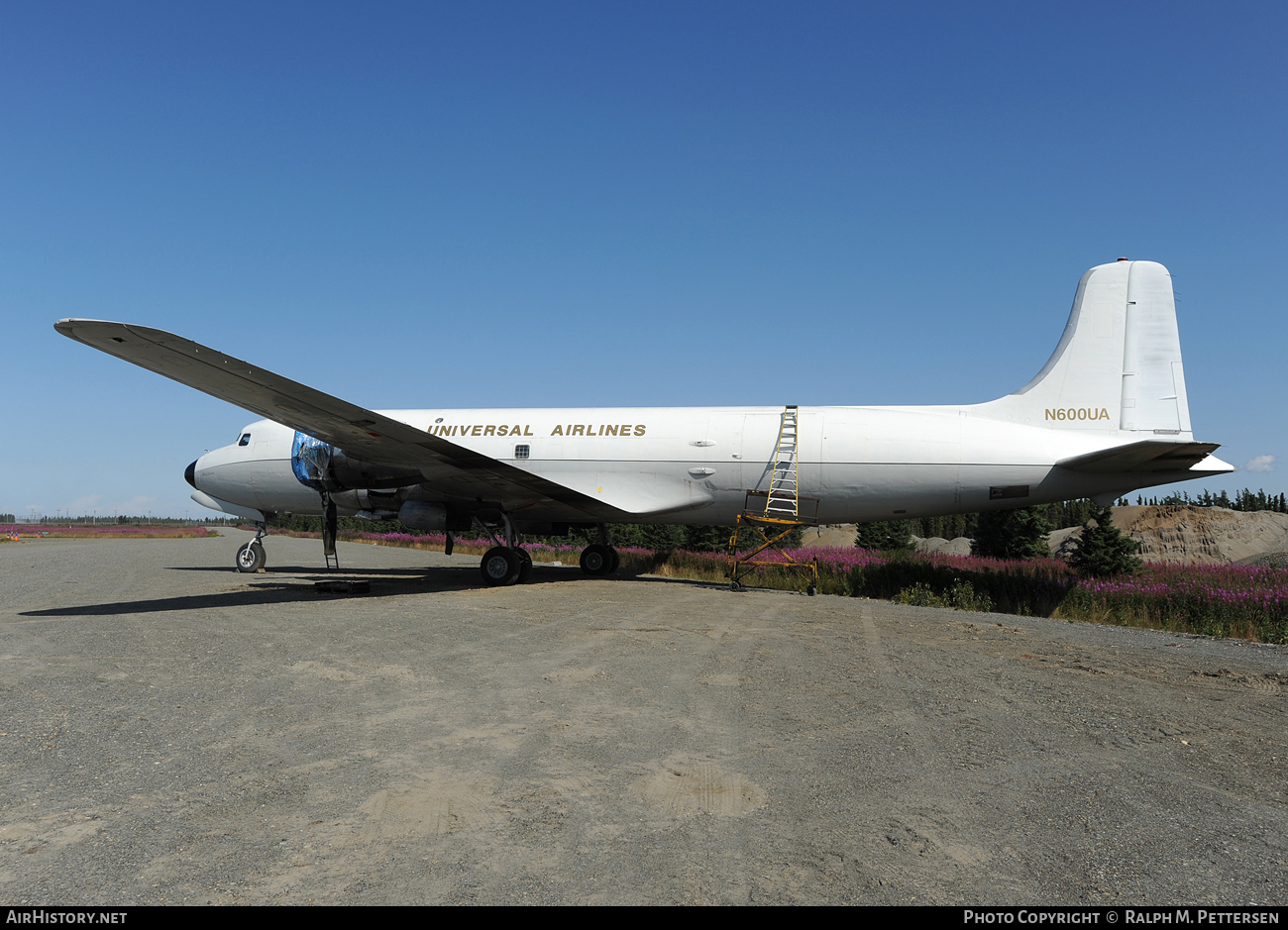 Aircraft Photo of N600UA | Douglas DC-6B | Universal Airlines | AirHistory.net #37126