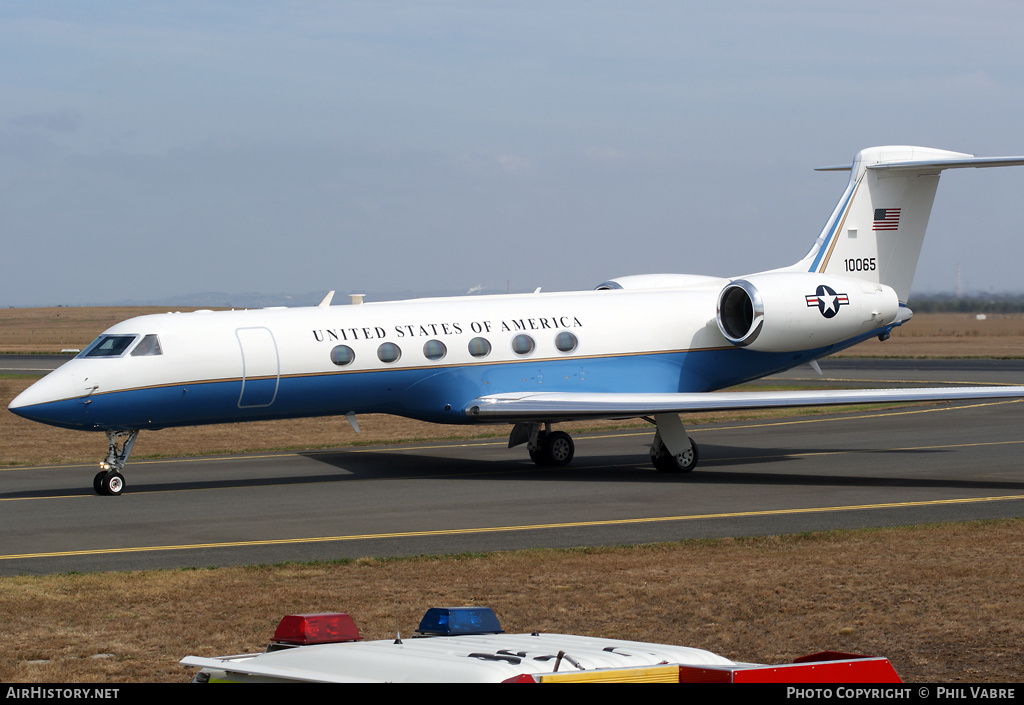 Aircraft Photo of 01-0065 / 10065 | Gulfstream Aerospace C-37A Gulfstream V (G-V) | USA - Air Force | AirHistory.net #37265