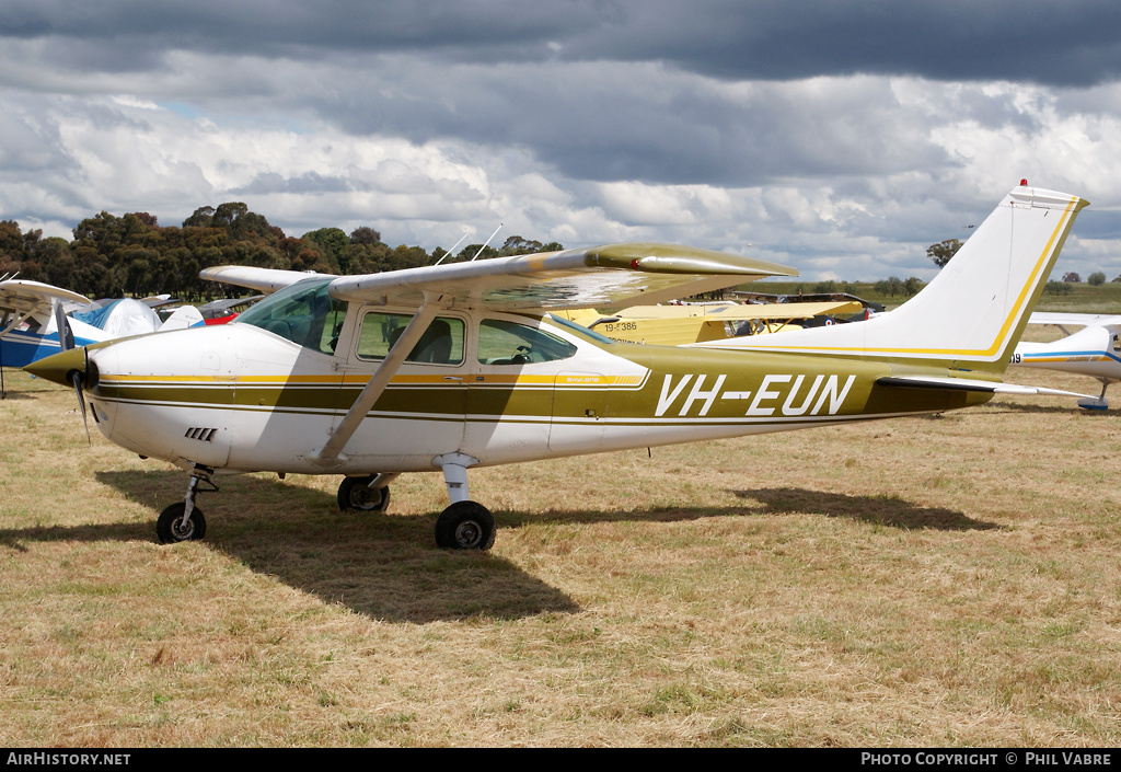 Aircraft Photo of VH-EUN | Cessna 182P Skylane | AirHistory.net #37293