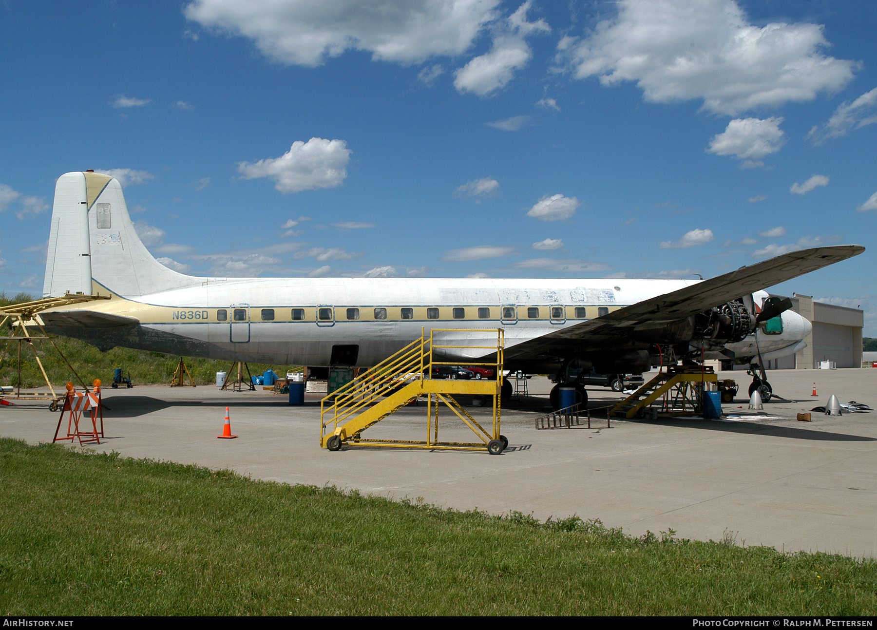 Aircraft Photo of N836D | Douglas DC-7B | Legendary Airliners | AirHistory.net #37320