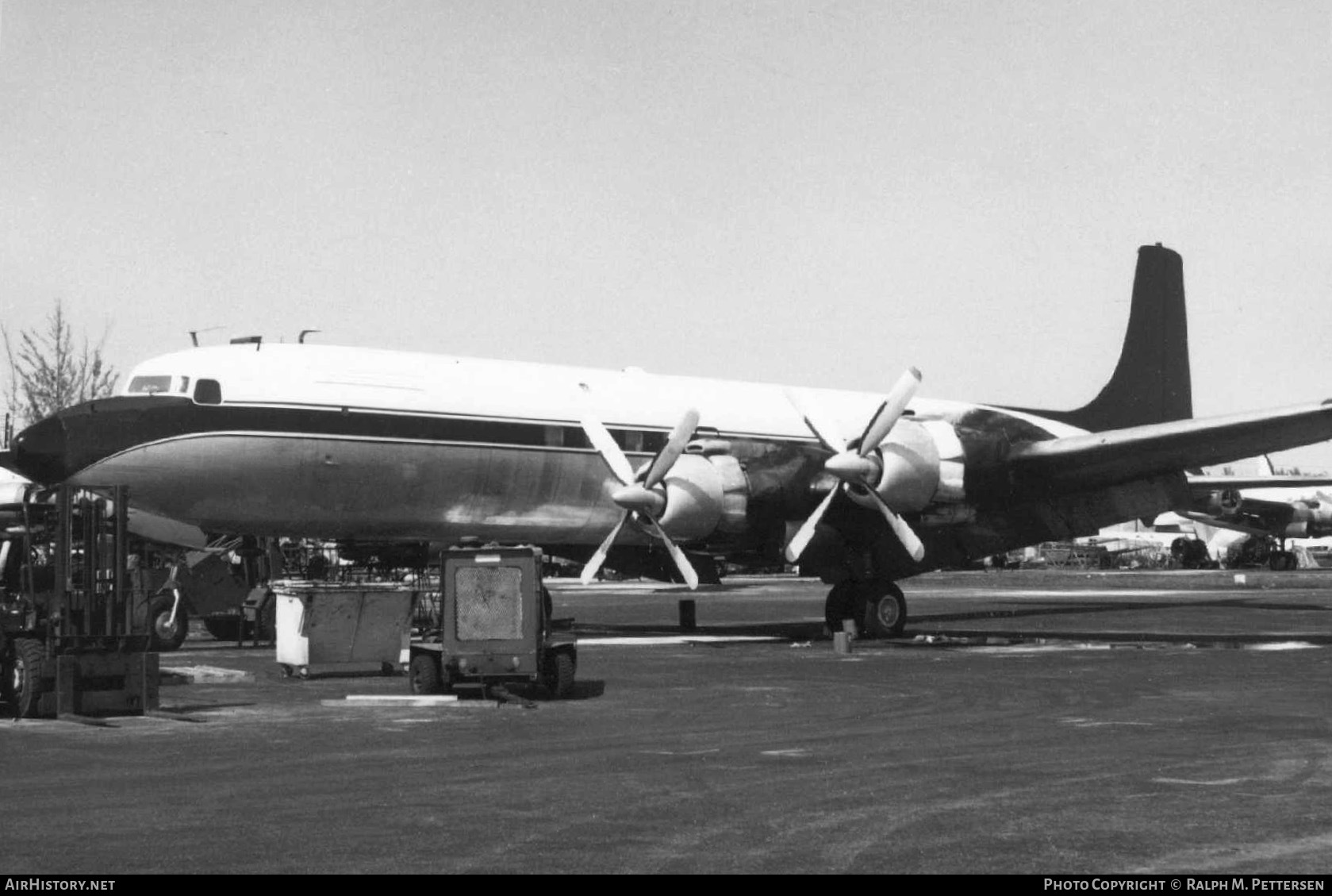 Aircraft Photo of N4041 | Douglas DC-7C(F) | AirHistory.net #38042