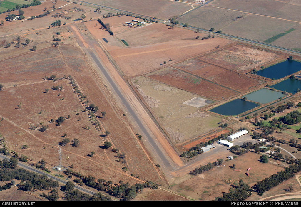 Airport photo of Finley (YFIL) in New South Wales, Australia | AirHistory.net #38406