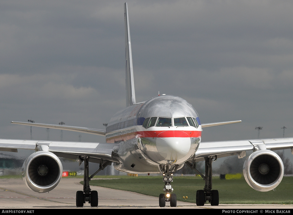 Aircraft Photo of N187AN | Boeing 757-223 | American Airlines | AirHistory.net #38641