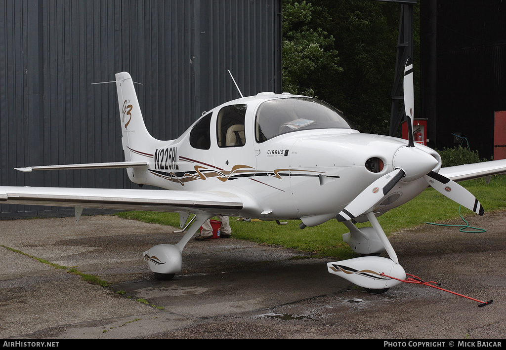 Aircraft Photo of N225RL | Cirrus SR-22 G3-GTS | AirHistory.net #38709