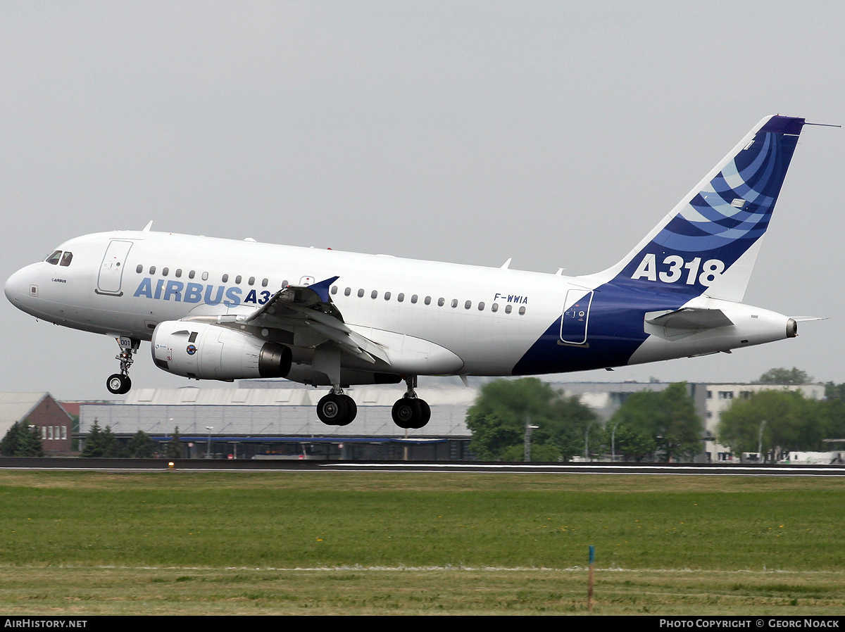 Aircraft Photo of F-WWIA | Airbus A318-121 | Airbus | AirHistory.net #38887