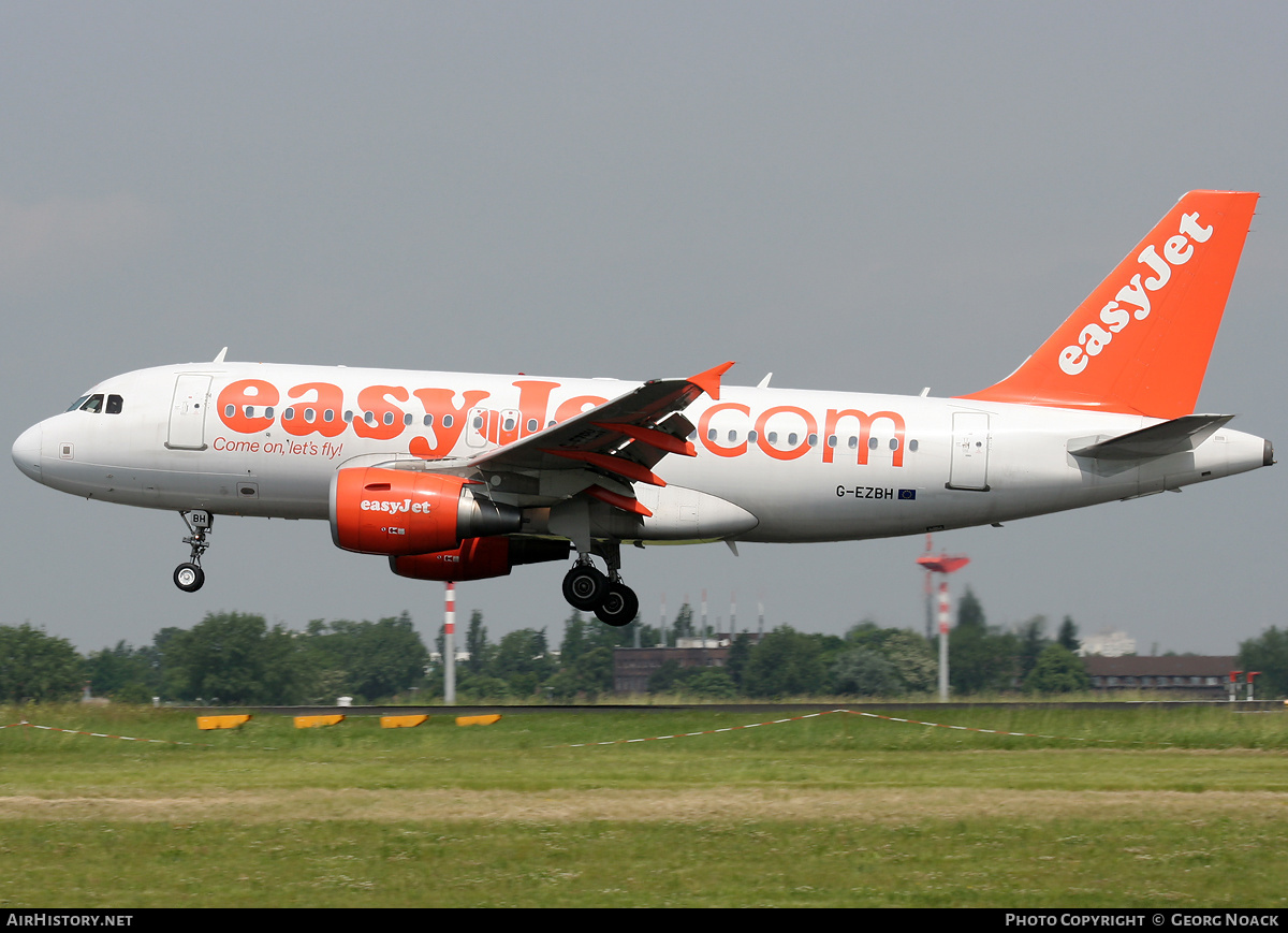 Aircraft Photo of G-EZBH | Airbus A319-111 | EasyJet | AirHistory.net #38945