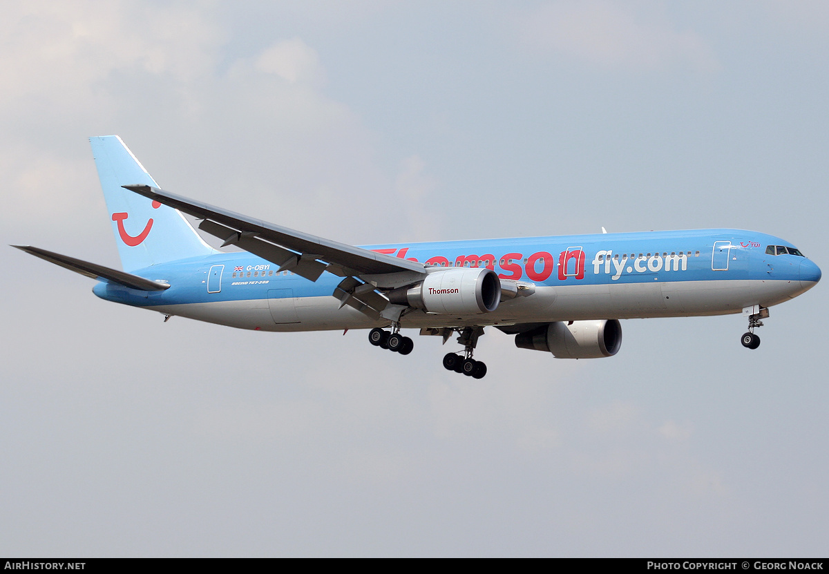 Aircraft Photo of G-OBYI | Boeing 767-304/ER | Thomsonfly | AirHistory.net #38986