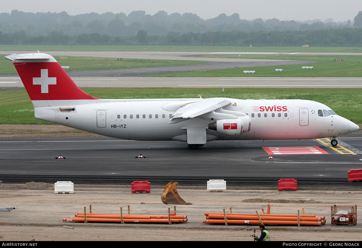 Aircraft Photo of HB-IYZ | British Aerospace Avro 146-RJ100 | Swiss International Air Lines | AirHistory.net #39013