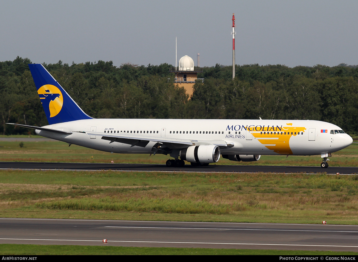 Aircraft Photo of JU-1011 | Boeing 767-3W0/ER | MIAT Mongolian Airlines | AirHistory.net #39042