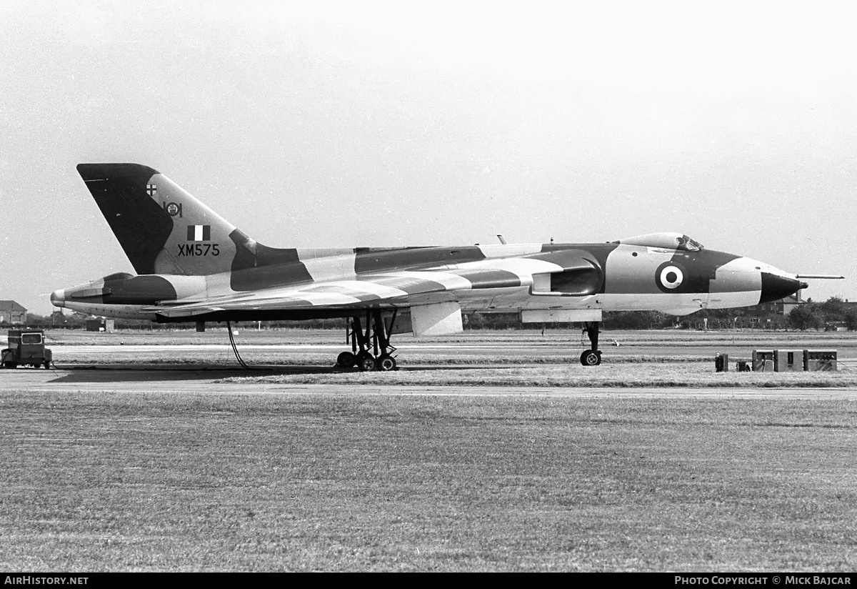 Aircraft Photo of XM575 | Avro 698 Vulcan B.2A | UK - Air Force | AirHistory.net #39245