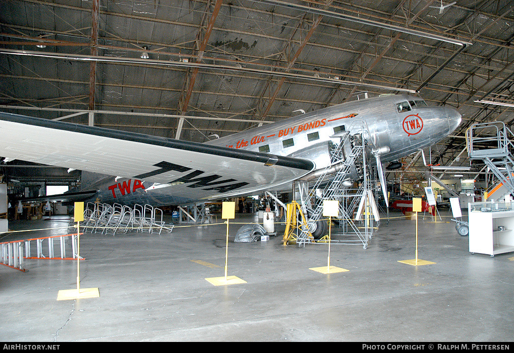 Aircraft Photo of N1945 / NC1945 | Douglas DC-3-G202A | Airline History Museum | Trans World Airlines - TWA | AirHistory.net #39285