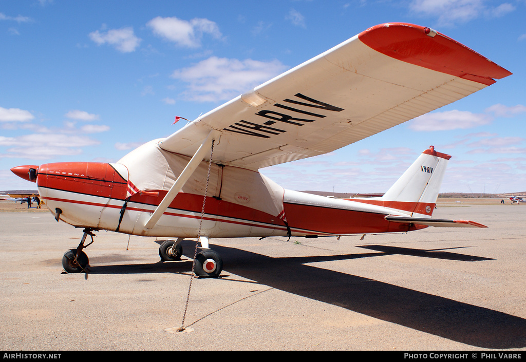 Aircraft Photo of VH-RIV | Cessna 172D Skyhawk | AirHistory.net #39305