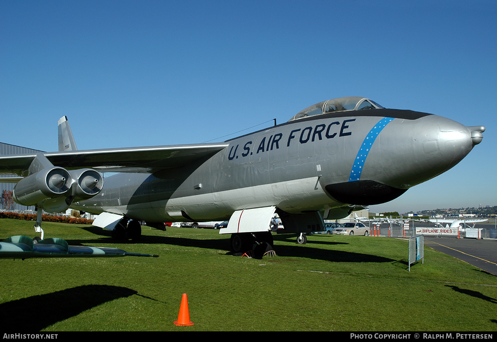 Aircraft Photo of 51-7066 / 17066 | Boeing WB-47E Stratojet | USA - Air Force | AirHistory.net #39321