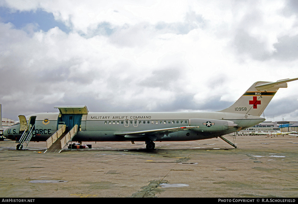 Aircraft Photo of 68-10958 / 10958 | McDonnell Douglas C-9A Nightingale (DC-9-32CF) | USA - Air Force | AirHistory.net #40000