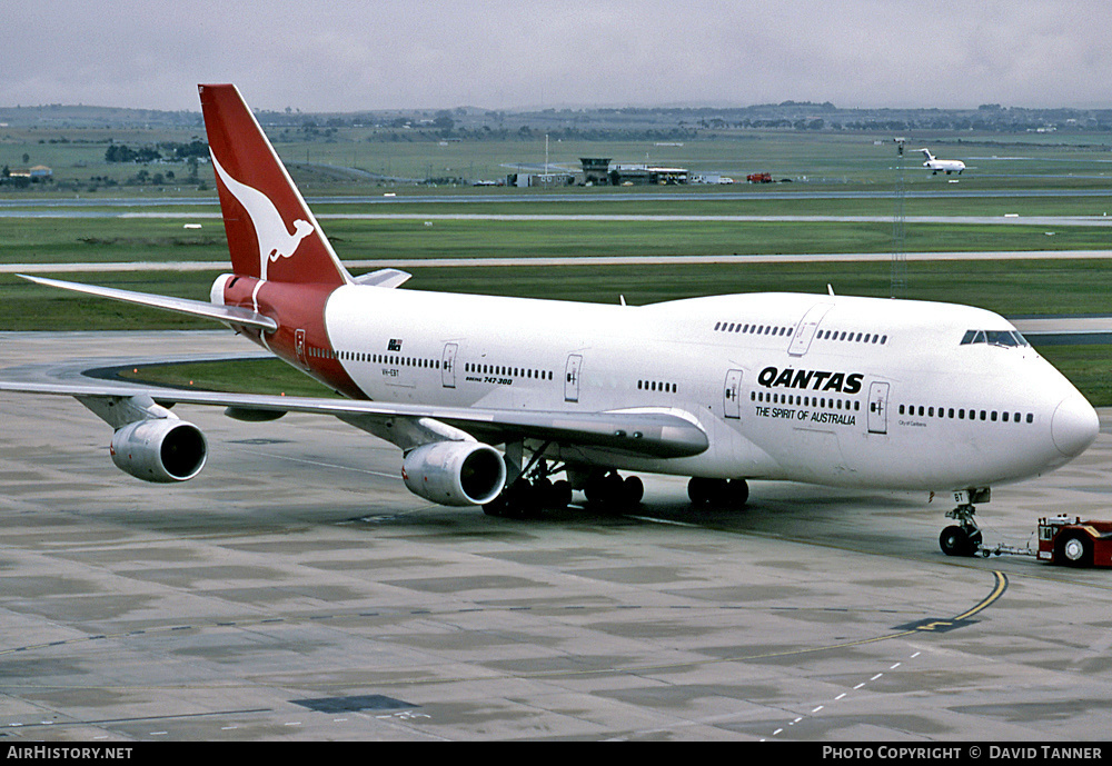 Aircraft Photo of VH-EBT | Boeing 747-338 | Qantas | AirHistory.net #40043