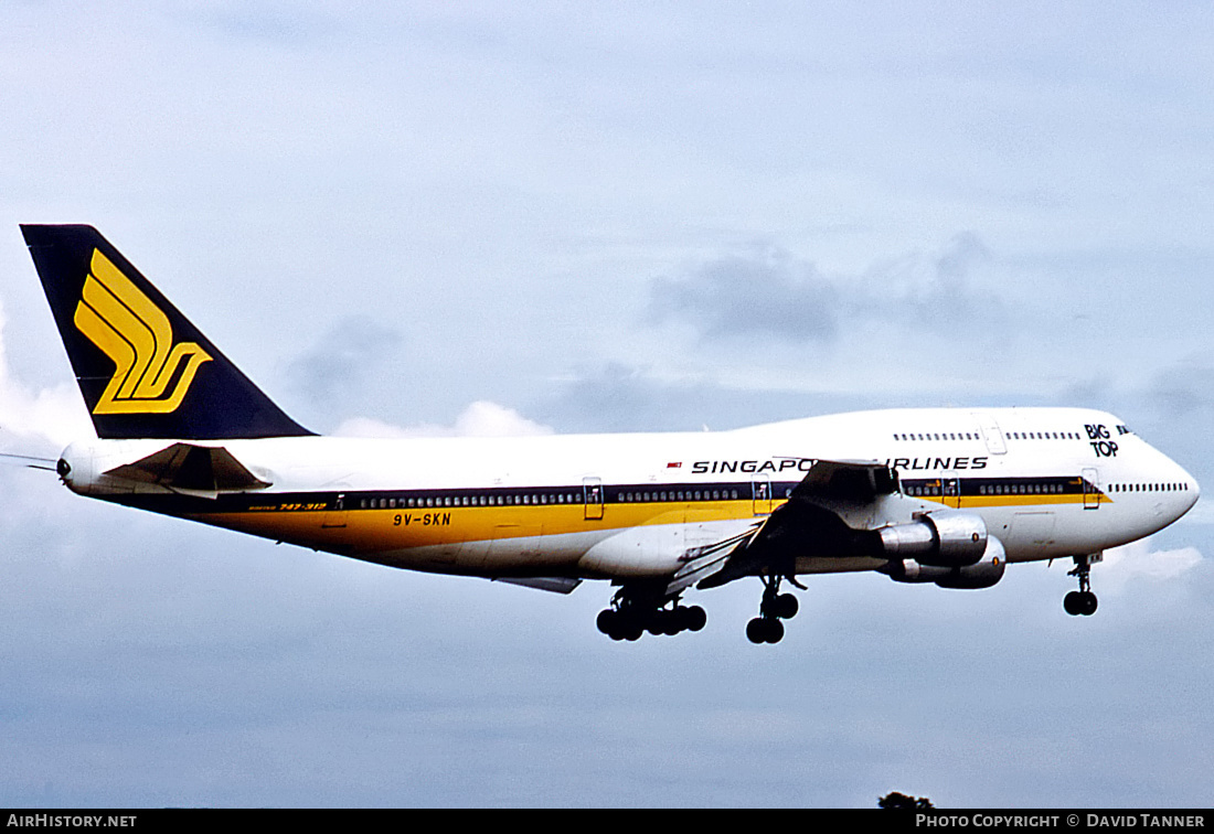 Aircraft Photo of 9V-SKN | Boeing 747-312M | Singapore Airlines | AirHistory.net #40105