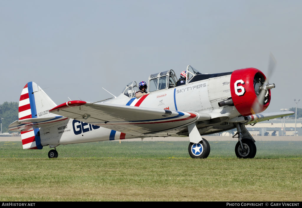 Aircraft Photo of N62382 | North American SNJ-2 Texan | Skytypers | AirHistory.net #40332