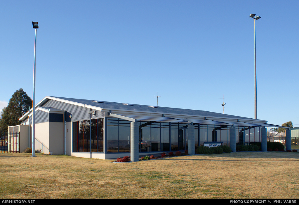 Airport photo of Bathurst (YBTH / BHS) in New South Wales, Australia | AirHistory.net #40463