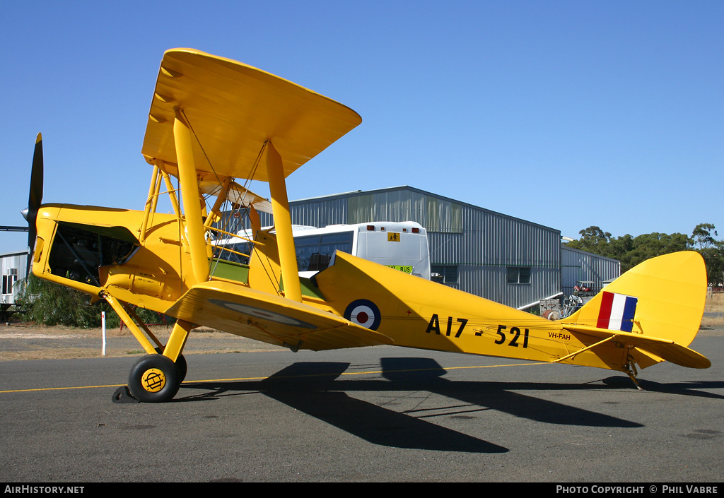 Aircraft Photo of VH-FAH / A17-521 | De Havilland D.H. 82A Tiger Moth | Australia - Air Force | AirHistory.net #40512