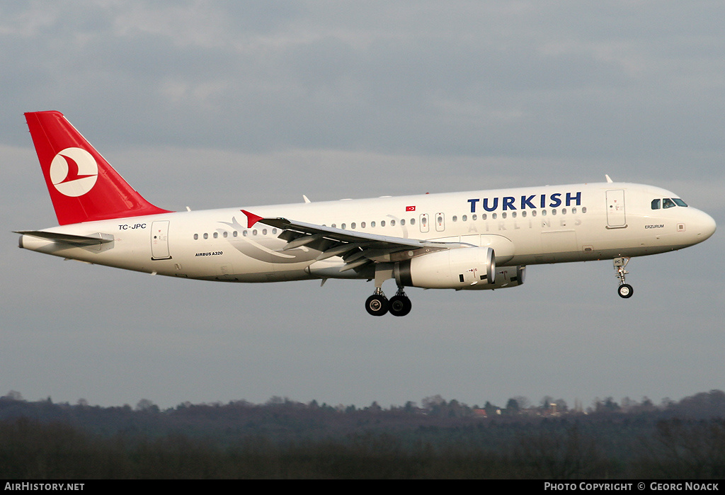 Aircraft Photo of TC-JPC | Airbus A320-232 | Turkish Airlines | AirHistory.net #40516