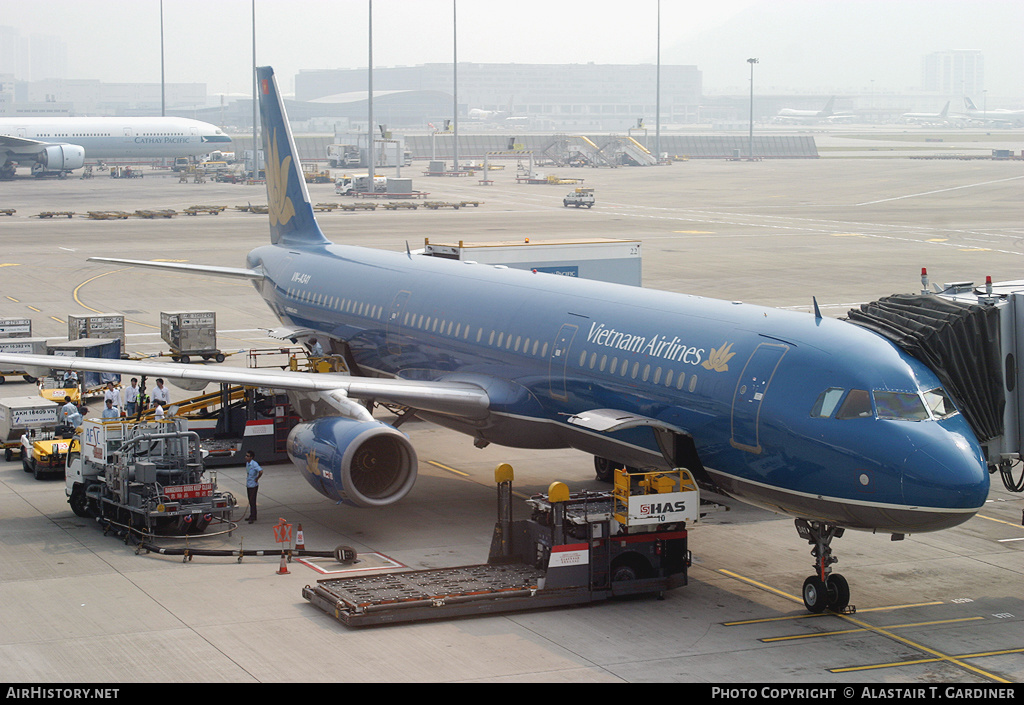 Aircraft Photo of VN-A341 | Airbus A321-131 | Vietnam Airlines | AirHistory.net #41002