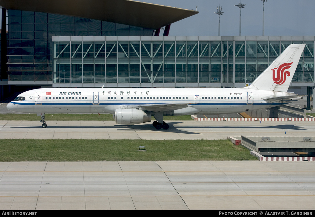 Aircraft Photo of B-2820 | Boeing 757-2Z0 | Air China | AirHistory.net #41053