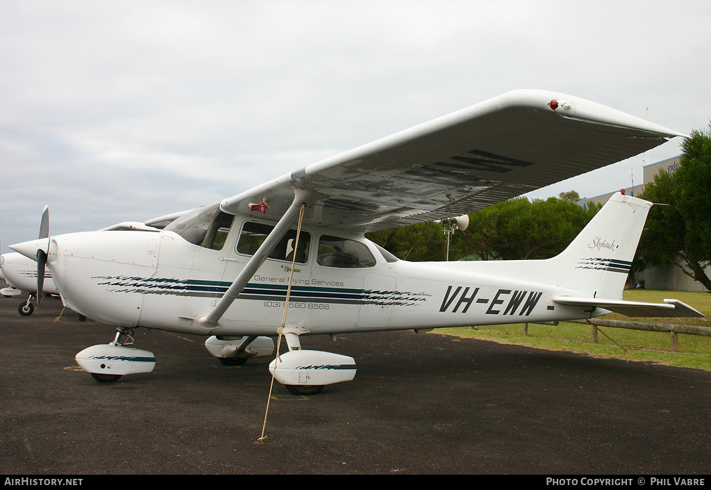 Aircraft Photo of VH-EWW | Cessna 172R Skyhawk | General Flying Services | AirHistory.net #41151