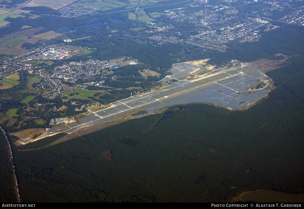Airport photo of Finow (EDAV) in Germany | AirHistory.net #41392