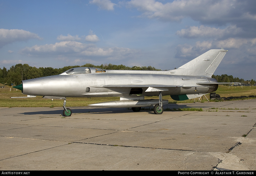 Aircraft Photo of Mikoyan-Gurevich MiG-21F-13 | AirHistory.net #41404